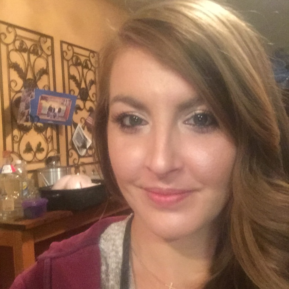 Meet your Posher, Ashley